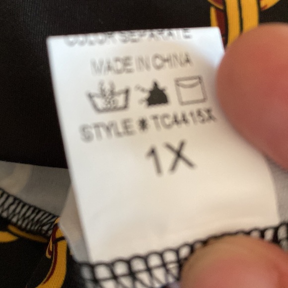 NWT “Two Hearts” Chainlink Print Top with Ruffles in Sleeves Size Plus 1X - Picture 8 of 14